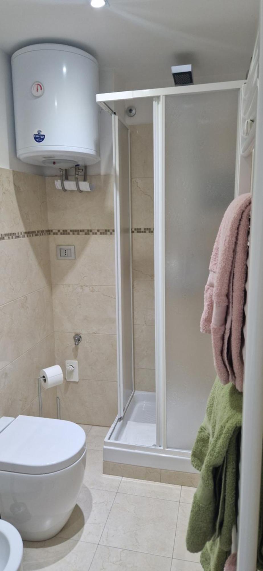 In Verticale Turin Ngoại thất bức ảnh